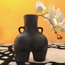 Load image into Gallery viewer, Domina Vase
